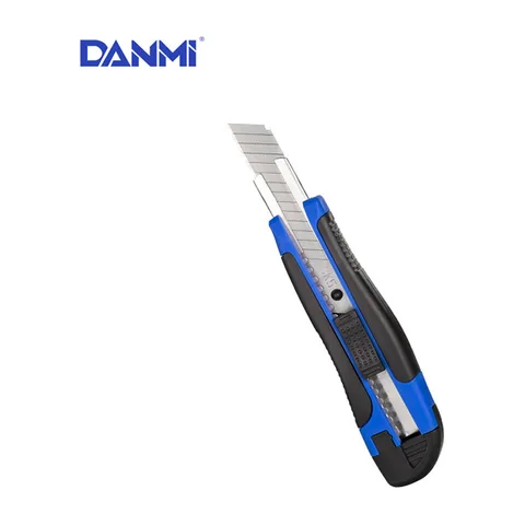 Danmi Skalpel 18mm sa Metalnom Vodjicom 200111