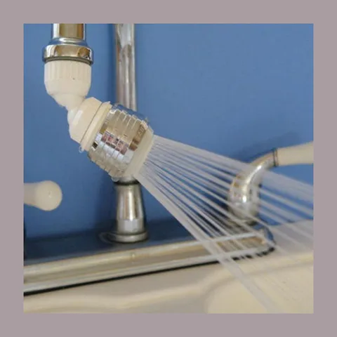 AERATOR TUŠ ZGLOBNI BELI/CRNI SIROFLEX