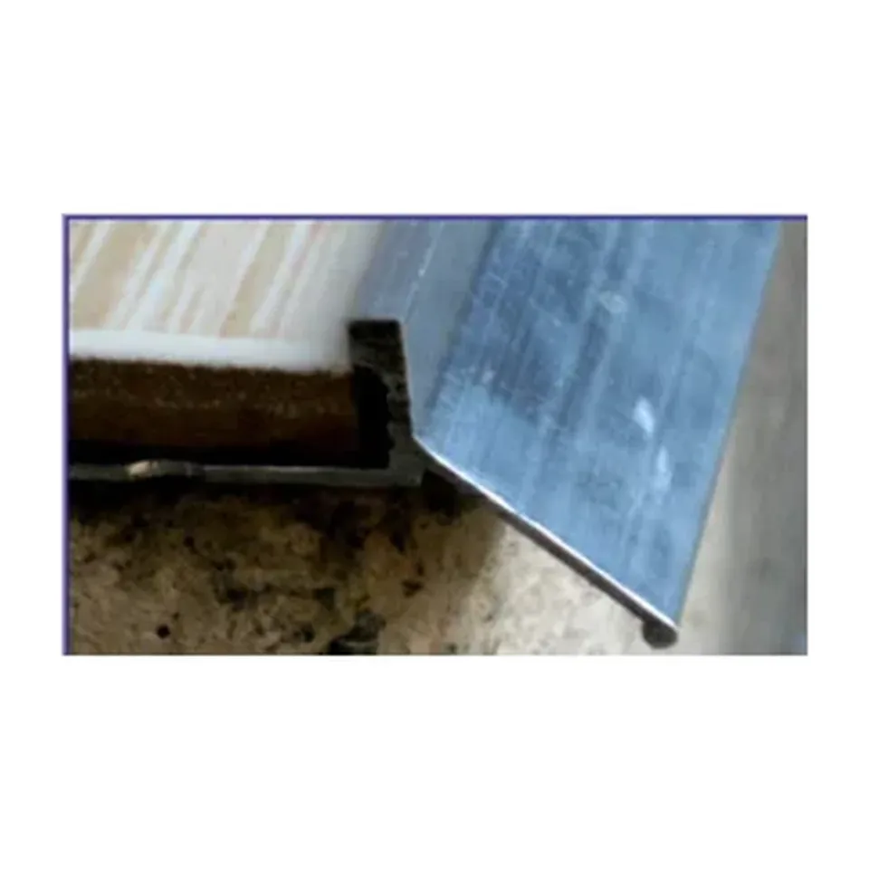 Okapnica za pločice srebrna mat 270 cm, 11 mm P10-00
